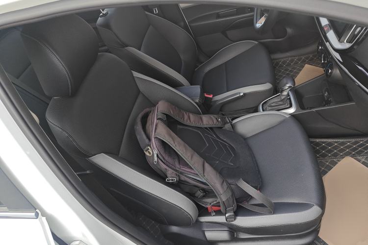 Used Kia kx1 Stonic 2021 1.4L CVT Fun Edition Right Front Seat