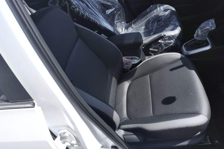Used Kia kx1 Stonic 2021 1.4L CVT Fun Edition Right Front Seat