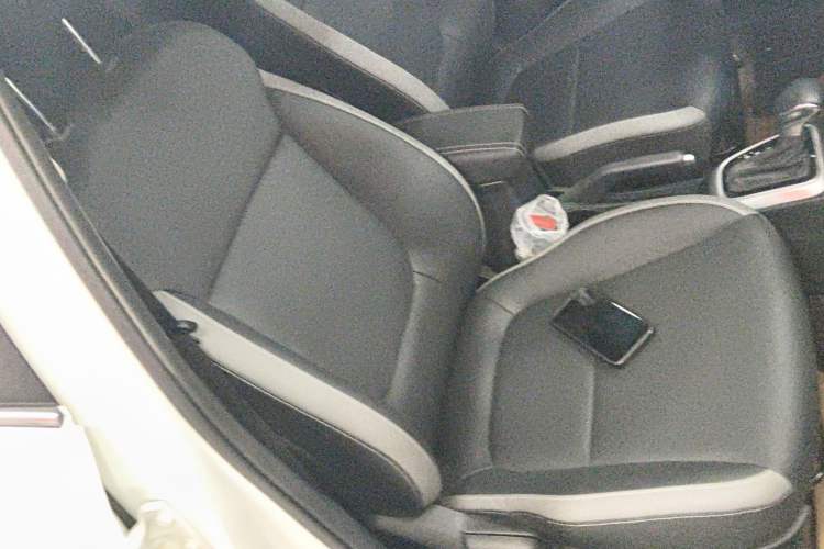 Used Kia kx1 Stonic 2021 1.4L CVT Fun Edition Right Front Seat