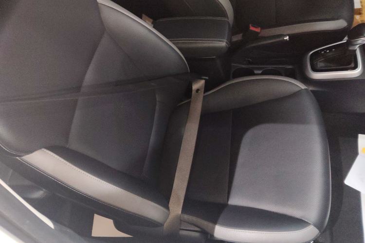 Used Kia kx1 Stonic 2021 1.4L Automatic Fun Edition Right Front Seat