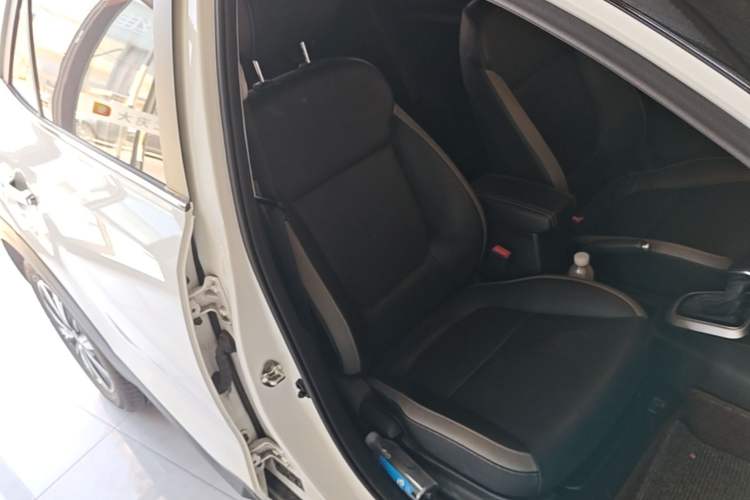 Used Kia kx1 Stonic 2021 1.4L CVT Sunroof Model Right Front Seat