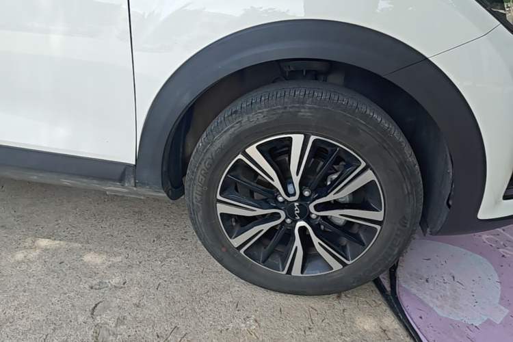 Used Kia kx1 Stonic 2021 1.4L CVT Sunroof Model Right Front Wheel Hub