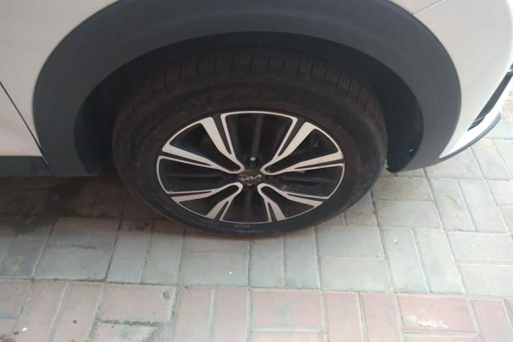 Used Kia kx1 Stonic 2021 1.4L CVT Sunroof Model Right Front Wheel Hub