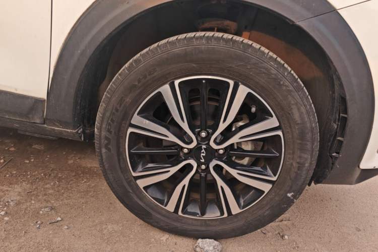 Used Kia kx1 Stonic 2021 1.4L CVT Sunroof Model Right Front Wheel Hub