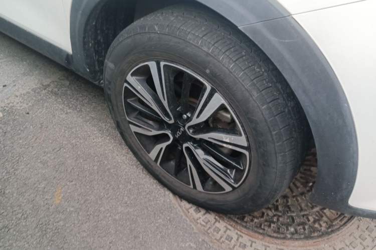 Used Kia kx1 Stonic 2021 1.4L CVT Sunroof Model Right Front Wheel Hub