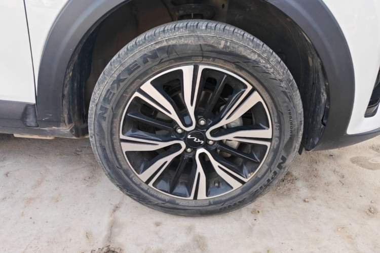 Used Kia kx1 Stonic 2021 1.4L CVT Sunroof Model Right Front Wheel Hub