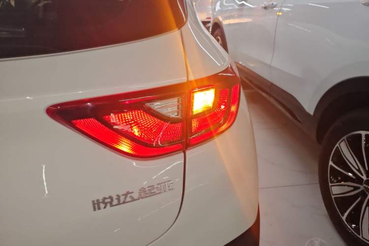 Used Kia kx1 Stonic 2021 1.4L CVT Sunroof Model Right Rear Taillight