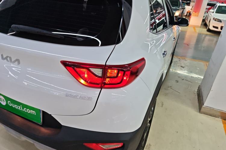 Used Kia kx1 Stonic 2021 1.4L CVT Sunroof Model Right Rear Taillight