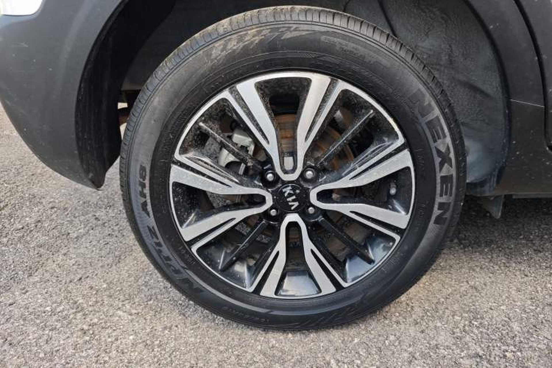 Used Kia kx1 Stonic 2021 1.4L Manual Fun Edition Right Rear Wheel Hub