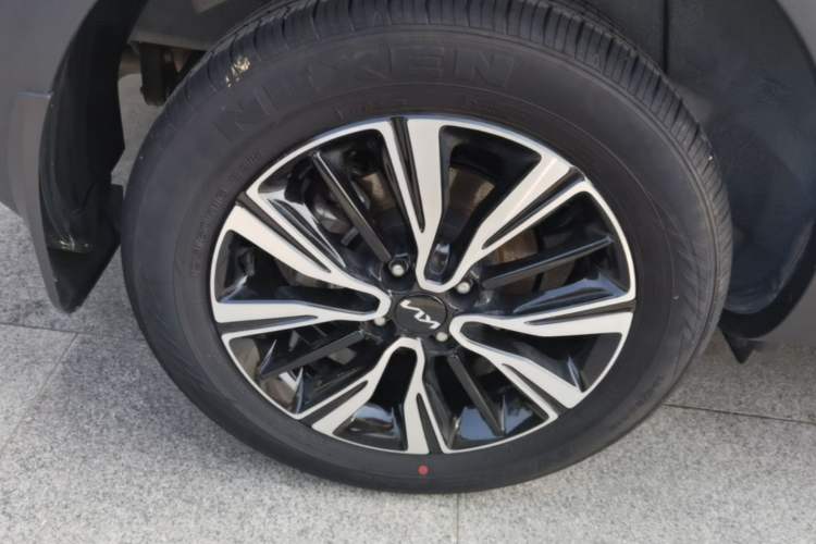 Used Kia kx1 Stonic 2021 1.4L CVT Fun Edition Right Rear Wheel Hub
