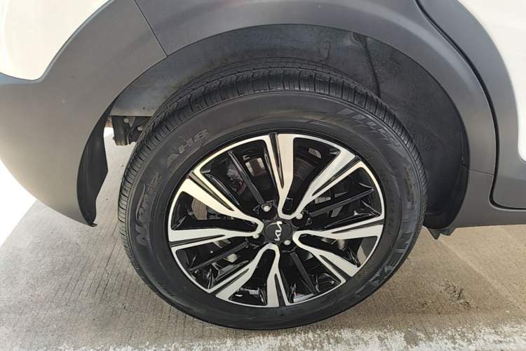 Used Kia kx1 Stonic 2021 1.4L CVT Sunroof Model Right Rear Wheel Hub