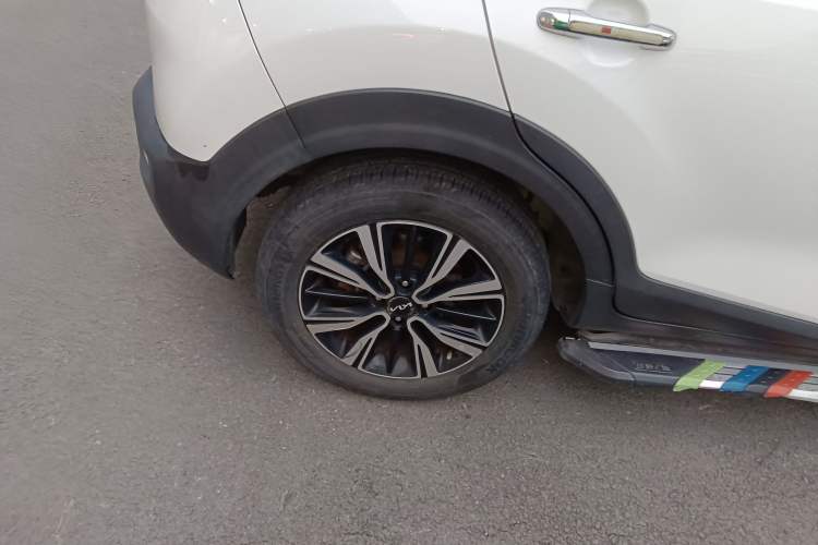Used Kia kx1 Stonic 2021 1.4L CVT Fun Edition Right Rear Wheel Hub