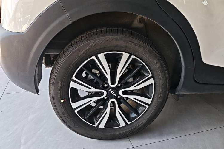 Used Kia kx1 Stonic 2021 1.4L CVT Sunroof Model Right Rear Wheel Hub