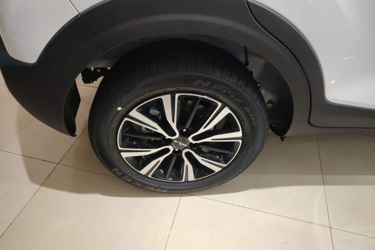 Used Kia kx1 Stonic 2021 1.4L CVT Sunroof Model Right Rear Wheel Hub