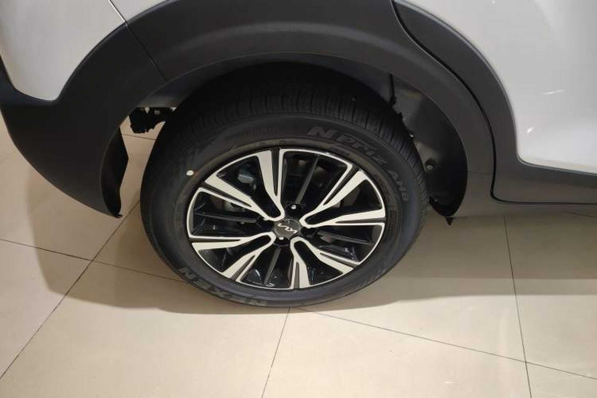 Used Kia kx1 Stonic 2021 1.4L CVT Sunroof Model Right Rear Wheel Hub