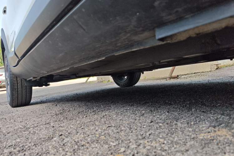 Used Kia kx1 Stonic 2021 1.4L Manual Fun Edition Right Side Sill
