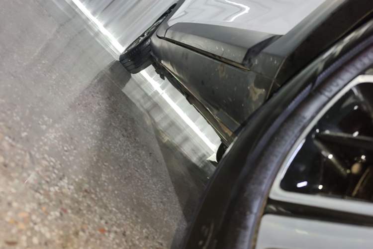 Used Kia kx1 Stonic 2021 1.4L CVT Sunroof Model Right Side Sill