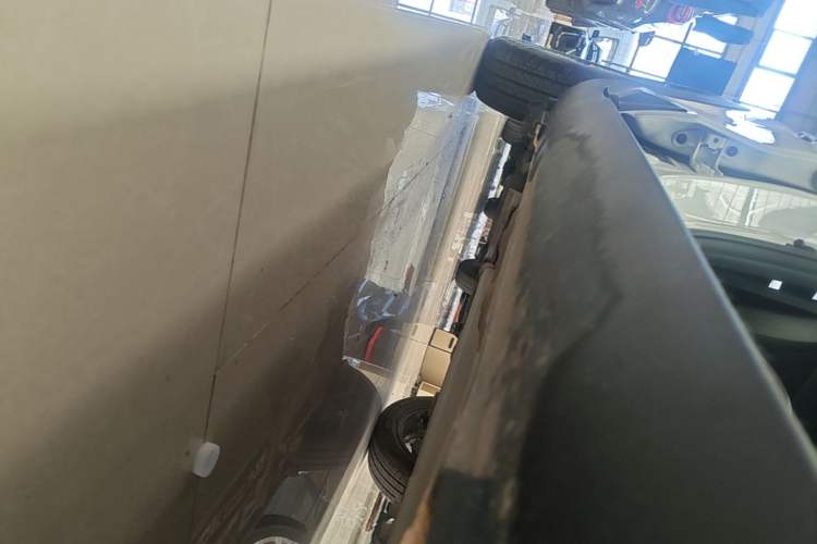 Used Kia kx1 Stonic 2021 1.4L CVT Fun Edition Right Side Sill