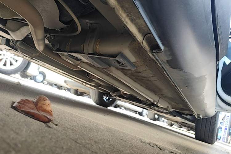 Used Kia kx1 Stonic 2021 1.4L CVT Sunroof Model Right Side Sill