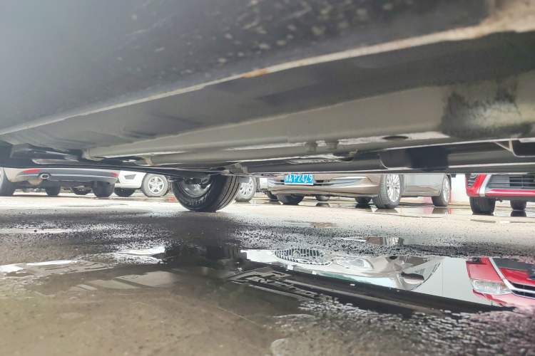 Used Kia kx1 Stonic 2021 1.4L CVT Fun Edition Right Side Sill