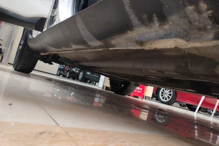 Used Kia kx1 Stonic 2021 1.4L CVT Fun & Sunroof Model Right Side Sill