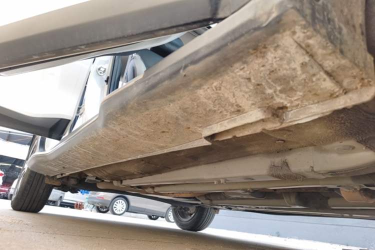 Used Kia kx1 Stonic 2021 1.4L CVT Sunroof Model Right Side Sill