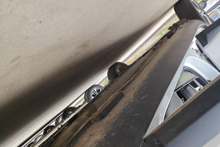 Used Kia kx1 Stonic 2021 1.4L CVT Fun Edition Right Side Sill