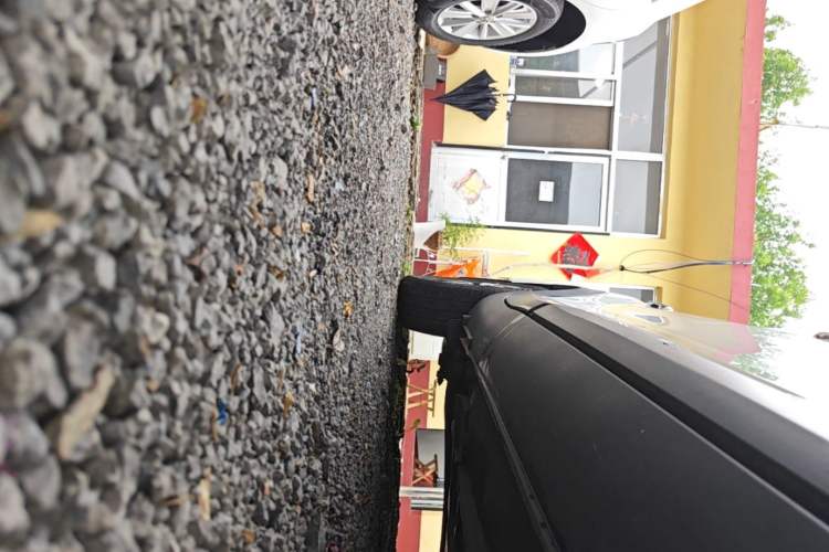 Used Kia kx1 Stonic 2021 1.4L CVT Sunroof Model Right Side Sill