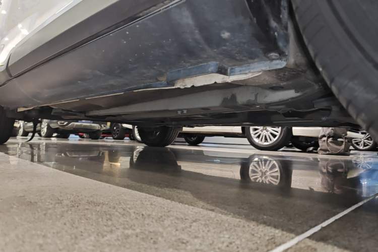 Used Kia kx1 Stonic 2021 1.4L Automatic Fun & Sport Edition Right Side Sill