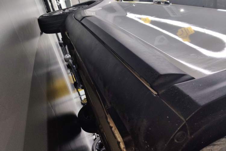 Used Kia kx1 Stonic 2021 1.4L Automatic Fun Edition Right Side Sill