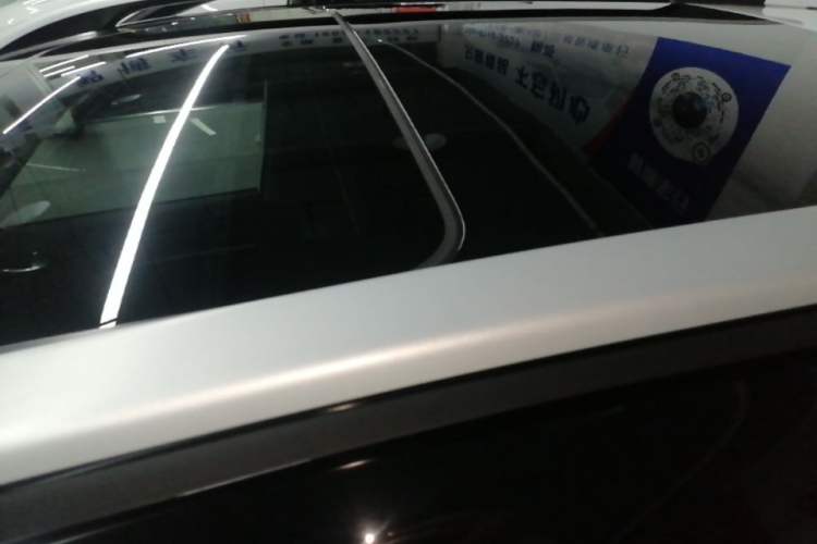 Used Kia kx1 Stonic 2021 1.4L CVT Fun & Sunroof Model Roof