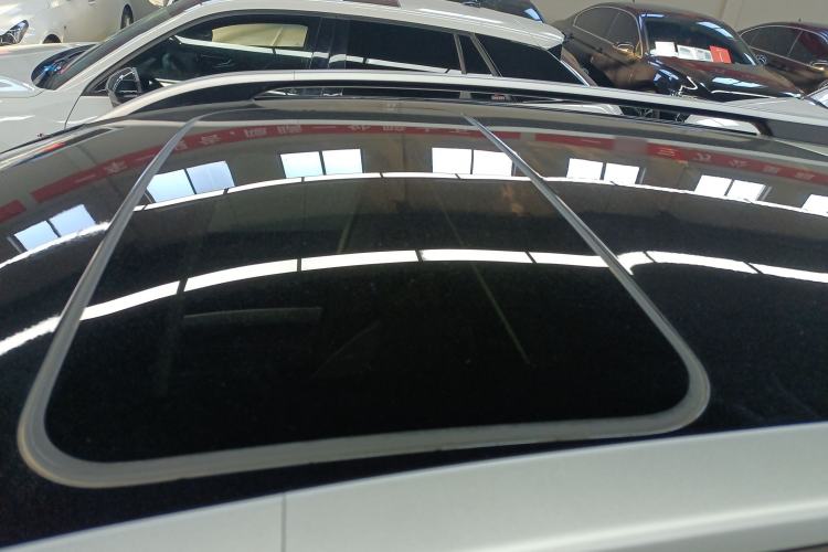 Used Kia kx1 Stonic 2021 1.4L CVT Sunroof Model Roof