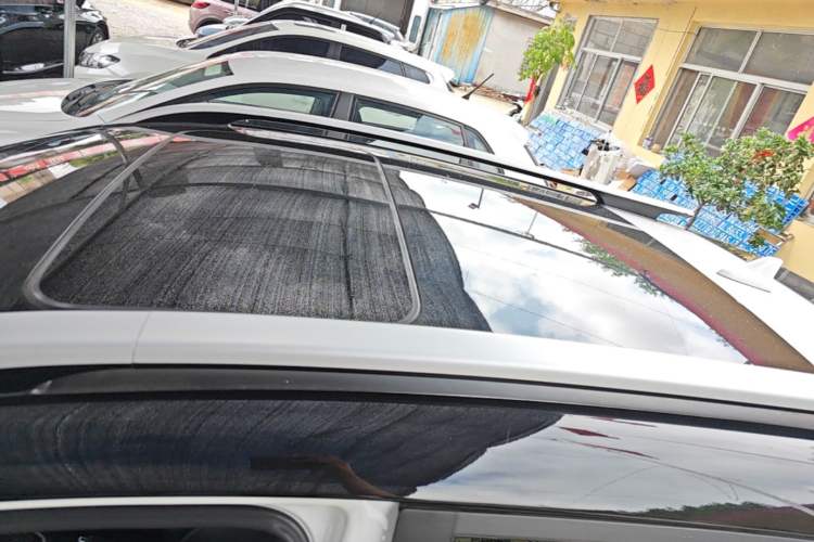 Used Kia kx1 Stonic 2021 1.4L CVT Sunroof Model Roof