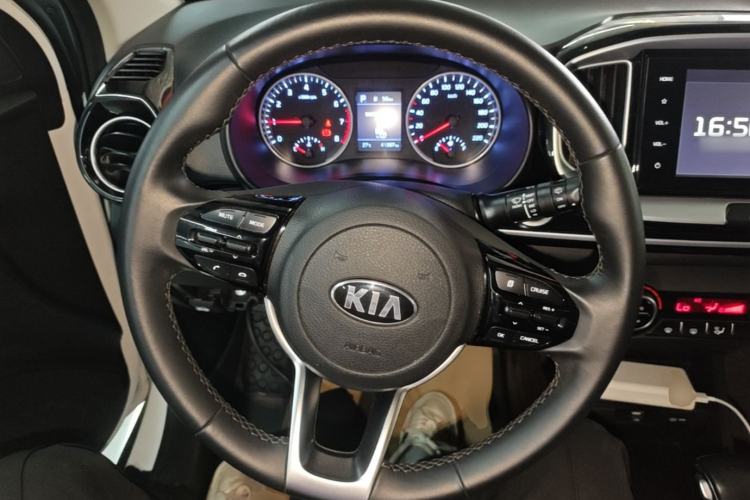 Used Kia kx1 Stonic 2021 1.4L CVT Fun & Sunroof Model Steering Wheel