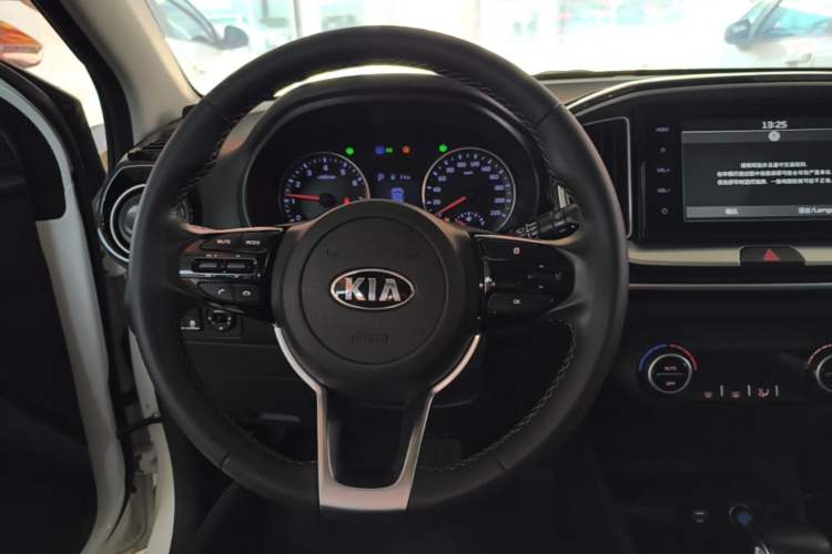 Used Kia kx1 Stonic 2021 1.4L Automatic Fun & Sport Edition Steering Wheel