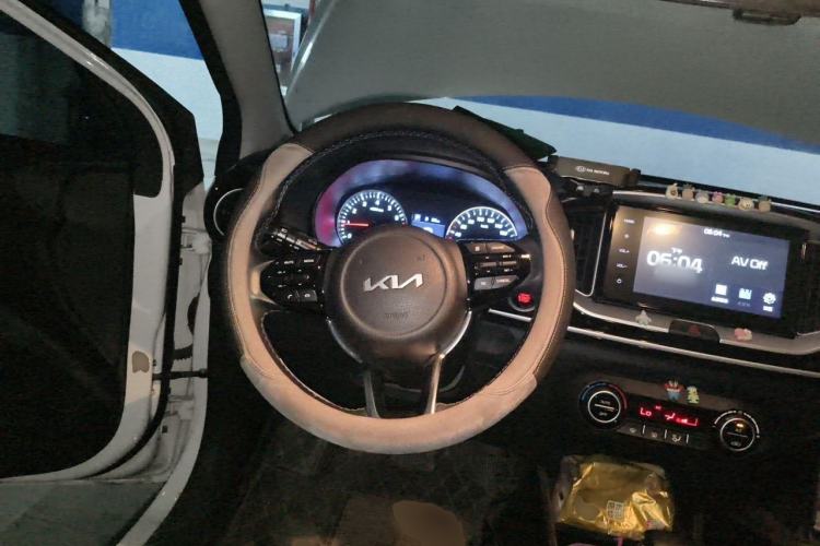 Used Kia kx1 Stonic 2021 1.4L CVT Sunroof Model Steering Wheel
