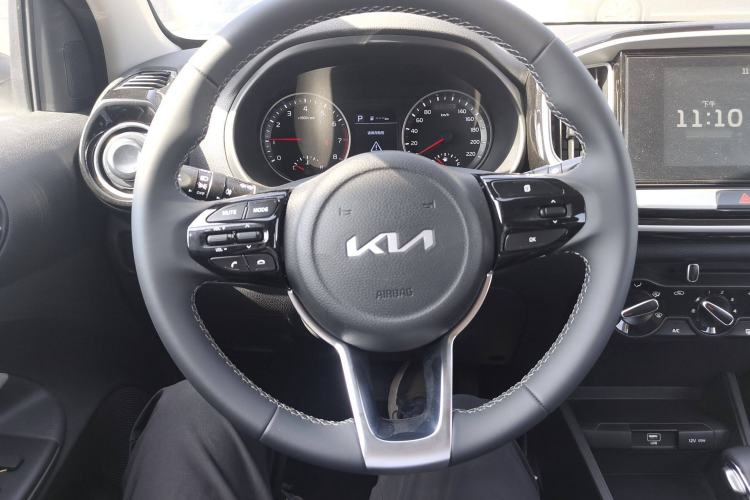 Used Kia kx1 Stonic 2021 1.4L CVT Fun Edition Steering Wheel