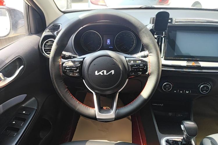 Used Kia kx1 Stonic 2021 1.4L CVT Sunroof Model Steering Wheel