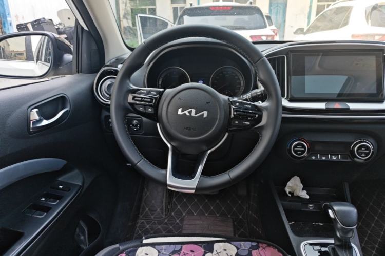 Used Kia kx1 Stonic 2021 1.4L CVT Sunroof Model Steering Wheel