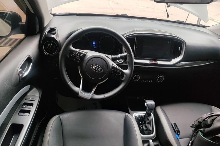 Used Kia kx1 Stonic 2021 1.4L Automatic Fun & Sport Edition Steering Wheel