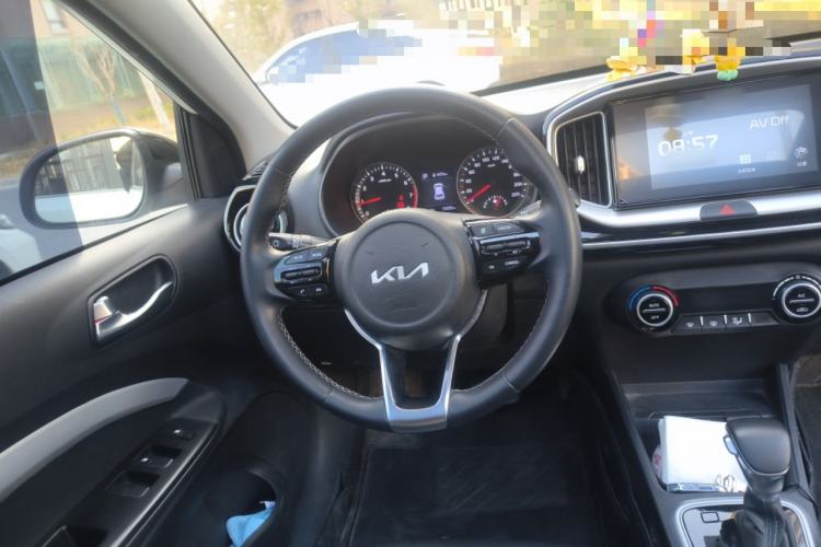 Used Kia kx1 Stonic 2021 1.4L CVT Fun & Sunroof Model Steering Wheel
