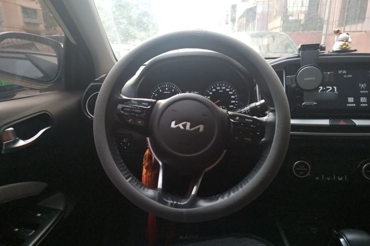 Used Kia kx1 Stonic 2021 1.4L CVT Sunroof Model Steering Wheel