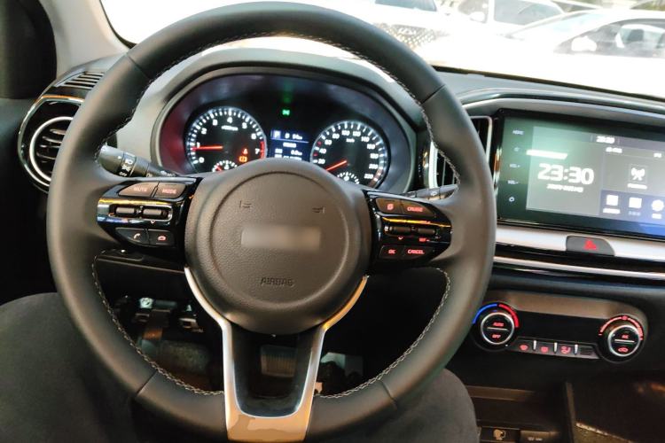 Used Kia kx1 Stonic 2021 1.4L CVT Sunroof Model Steering Wheel