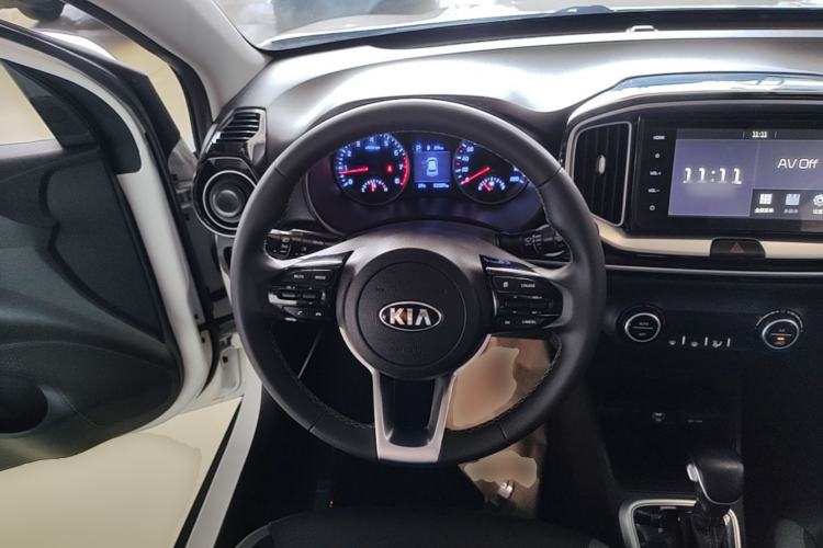 Used Kia kx1 Stonic 2021 1.4L CVT Fun & Sunroof Model Steering Wheel