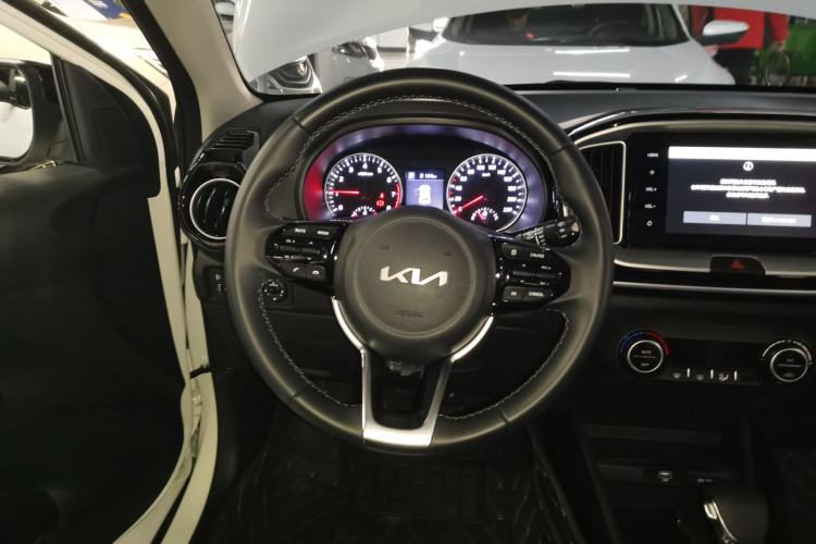 Used Kia kx1 Stonic 2021 1.4L CVT Fun & Sunroof Model Steering Wheel