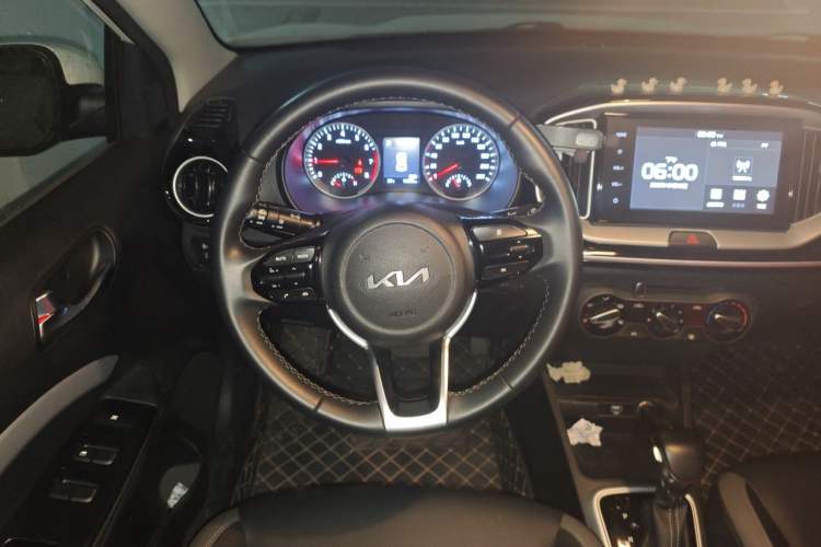 Used Kia kx1 Stonic 2021 1.4L CVT Fun Edition Steering Wheel