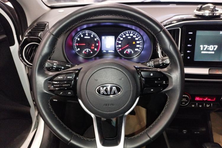 Used Kia kx1 Stonic 2021 1.4L Automatic Fun & Sport Edition Steering Wheel