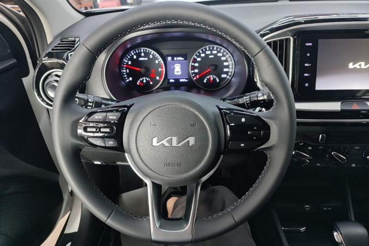 Used Kia kx1 Stonic 2021 1.4L CVT Fun Edition Steering Wheel