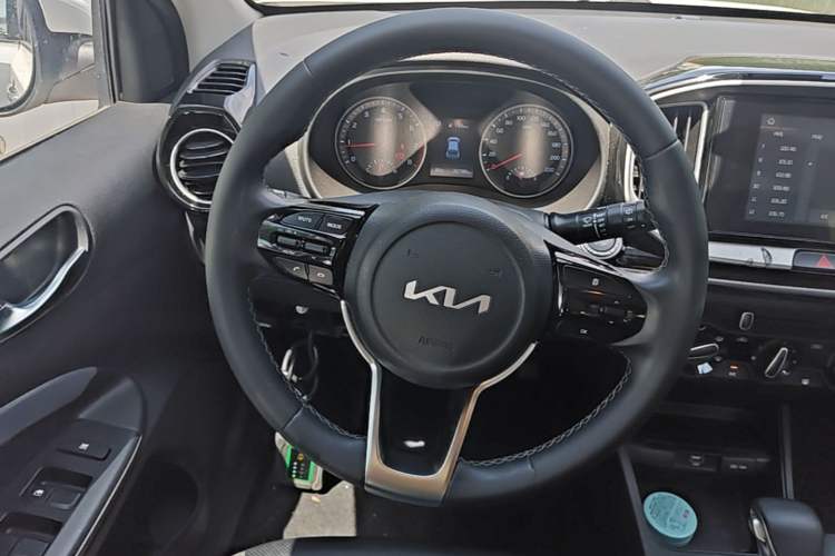 Used Kia kx1 Stonic 2021 1.4L CVT Fun Edition Steering Wheel