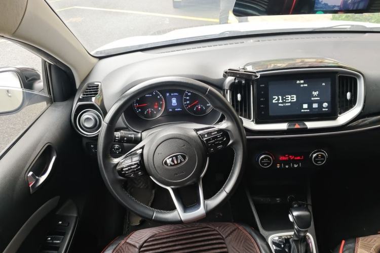 Used Kia kx1 Stonic 2021 1.4L CVT Fun & Sunroof Model Steering Wheel